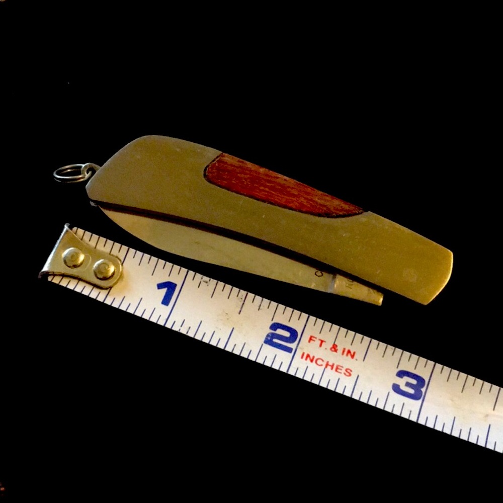 Pocket sized collectors collectable knife - great gift!